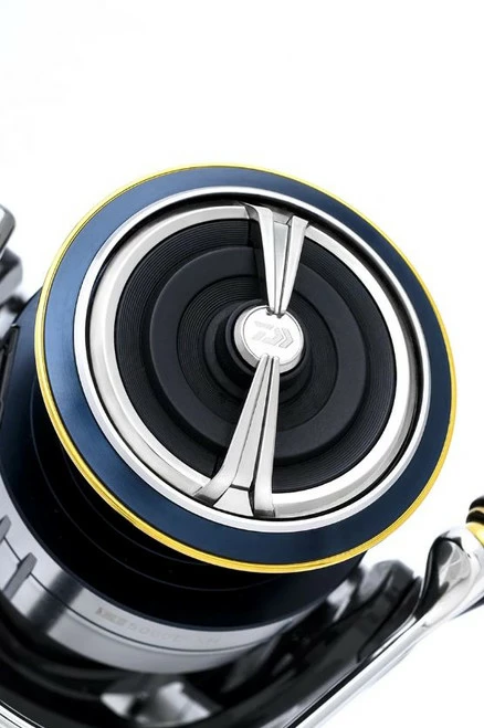 Daiwa 19 Certate LT Spinning Reel - Image 6